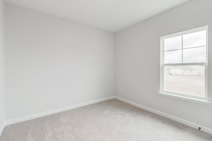 Spacious, unfurnished interior of a new home in Hendrix Farms, Lexington (Image 36).