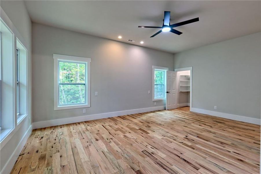 Spacious, unfurnished interior of a new home in , Clayton (Image 88).