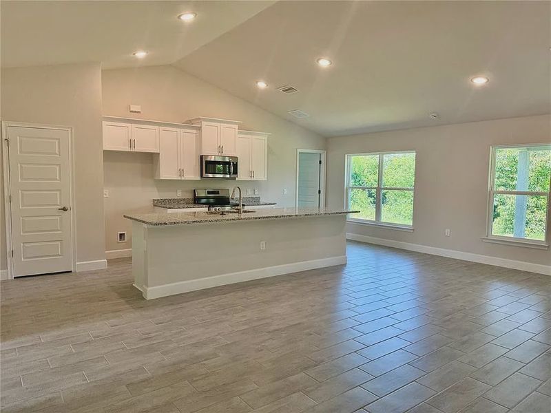 Image 14 of a home in South Gulf Cove.