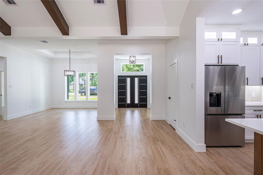 Spacious, unfurnished interior of a new home in , Dayton (Image 40).