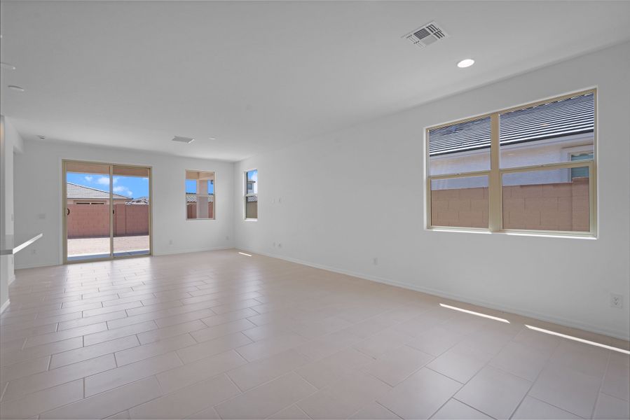 Spacious, unfurnished interior of a new home in Artisan at Asante Discovery Collection, Surprise (Image 22). Spacious, unfurnished interior of a new home in Artisan at Asante Discovery Collection, Surprise (Image 22).