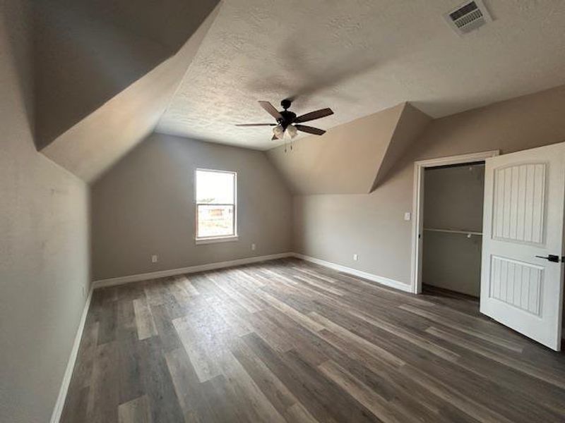Spacious, unfurnished interior of a new home in , Lumberton (Image 17).