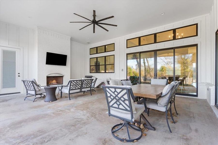 Exterior details and patio area of a home in , Waco (Image 3).