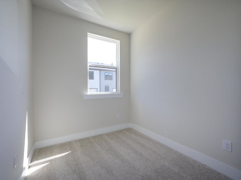 Spacious, unfurnished interior of a new home in Seven Oaks, Belmont (Image 18).