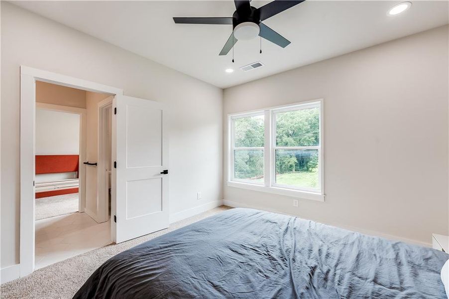 Spacious, unfurnished interior of a new home in , Atlanta (Image 20).
