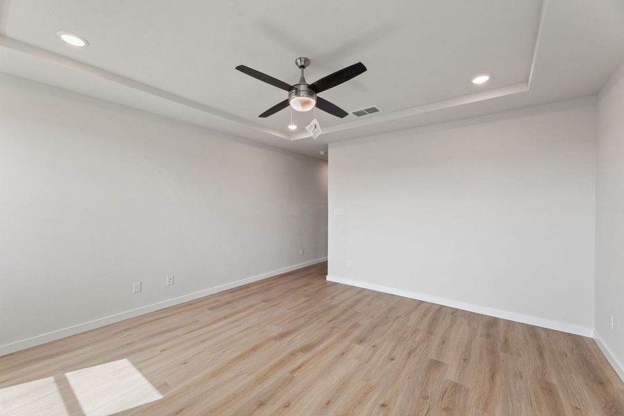 Representative unfurnished interior of a home built from the Abilene by Hakes Brothers in Hunters Ranch, San Antonio (Image 10).
