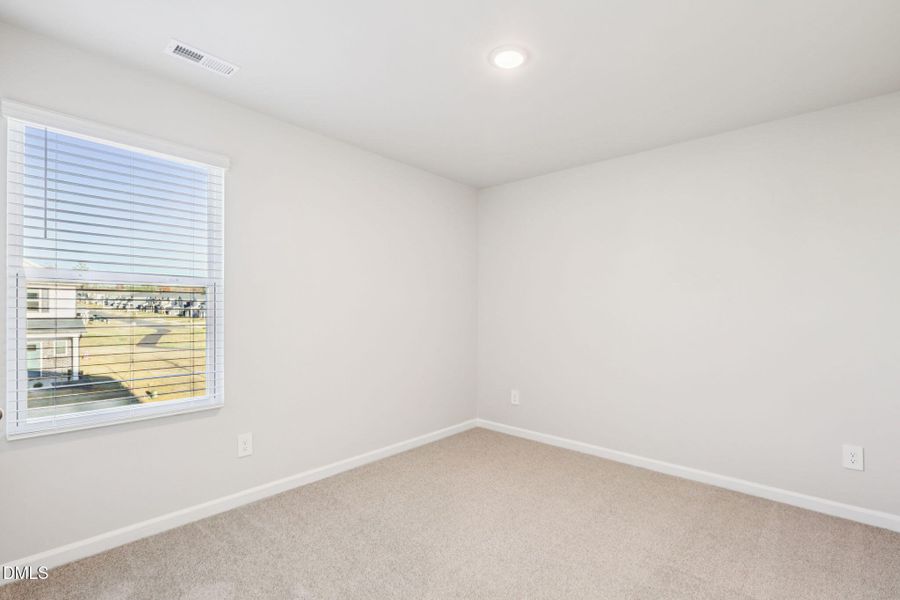 23-web-or-mls-Raleigh - Oak Manor -816