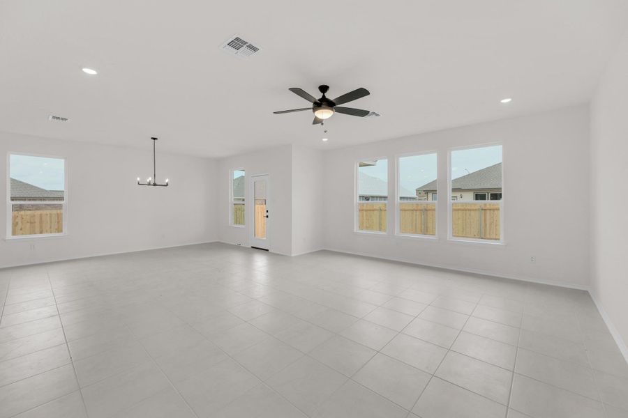 Spacious, unfurnished interior of a new home in Mustang Valley, Manor (Image 30).