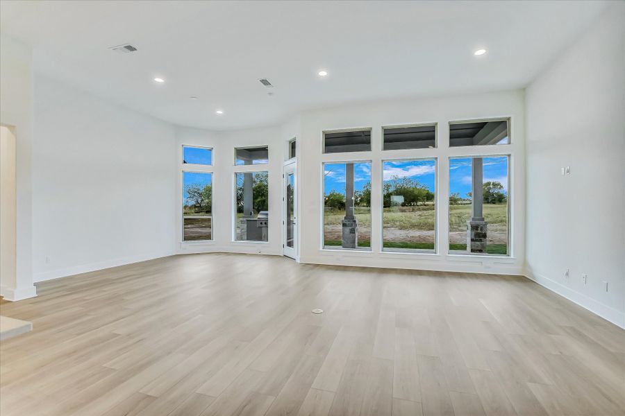 Representative unfurnished interior of a home built from the Bandera II by Giddens Homes in Whispering Wind, Bertram (Image 89).