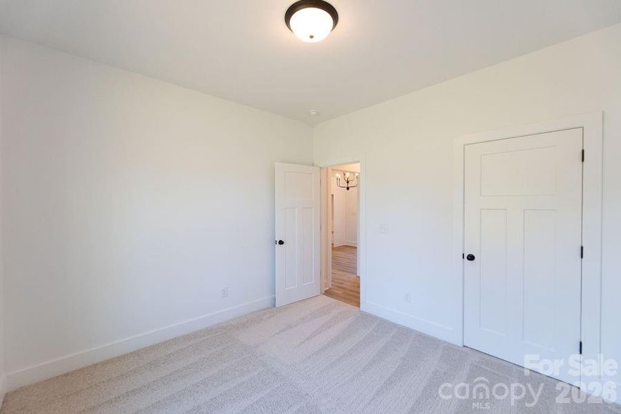 Spacious, unfurnished interior of a new home in , Clover (Image 33).
