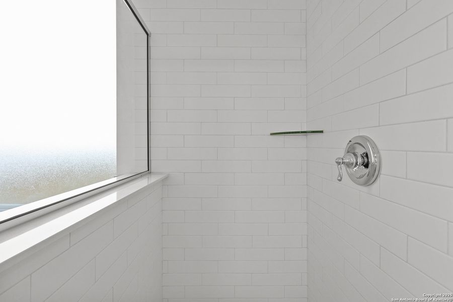 Image 31 of a home in Rhine Valley.