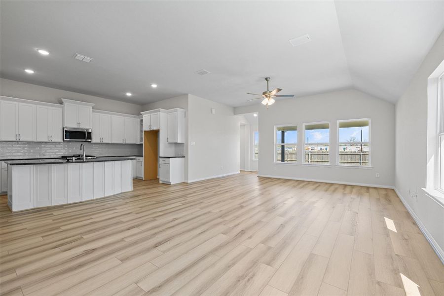 Spacious, unfurnished interior of a new home in Coastal Point, League City (Image 27). Spacious, unfurnished interior of a new home in Coastal Point, League City (Image 27).