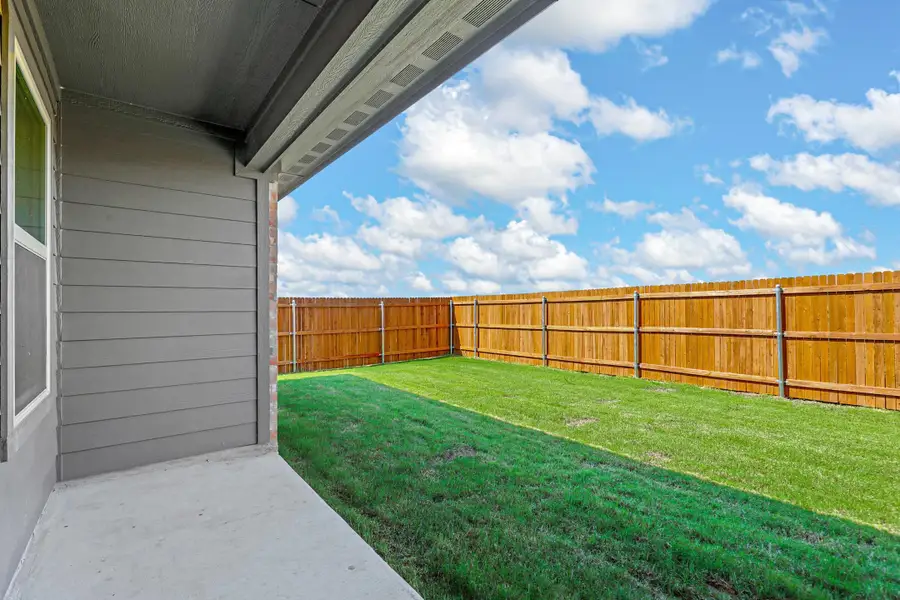 Representative exterior details of a home built from the Essex by Cheldan Homes in Stoneview, Glen Rose (Image 3).