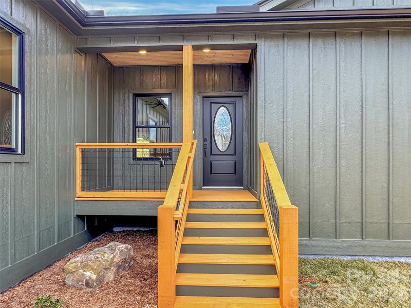 Exterior details and patio area of a home in , Clyde (Image 14).