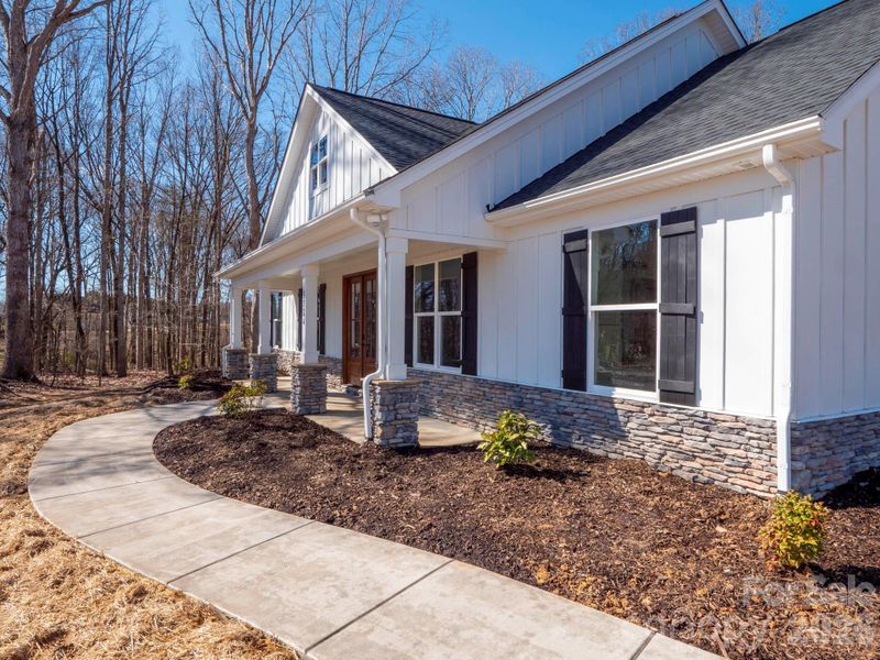 Exterior details and patio area of a home in , Monroe (Image 20).
