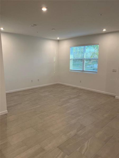 Spacious, unfurnished interior of a new home in Meridian Parks, Orlando (Image 22).