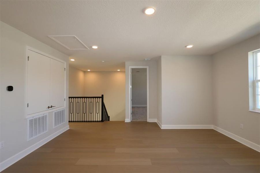 Spacious, unfurnished interior of a new home in Emerson Pointe, Apopka (Image 31).