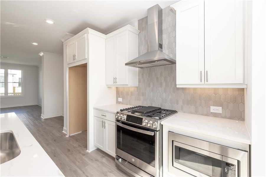 Move in ready home - Pictures represent a previously built home not the actual home Move in ready home - Pictures represent a previously built home not the actual home