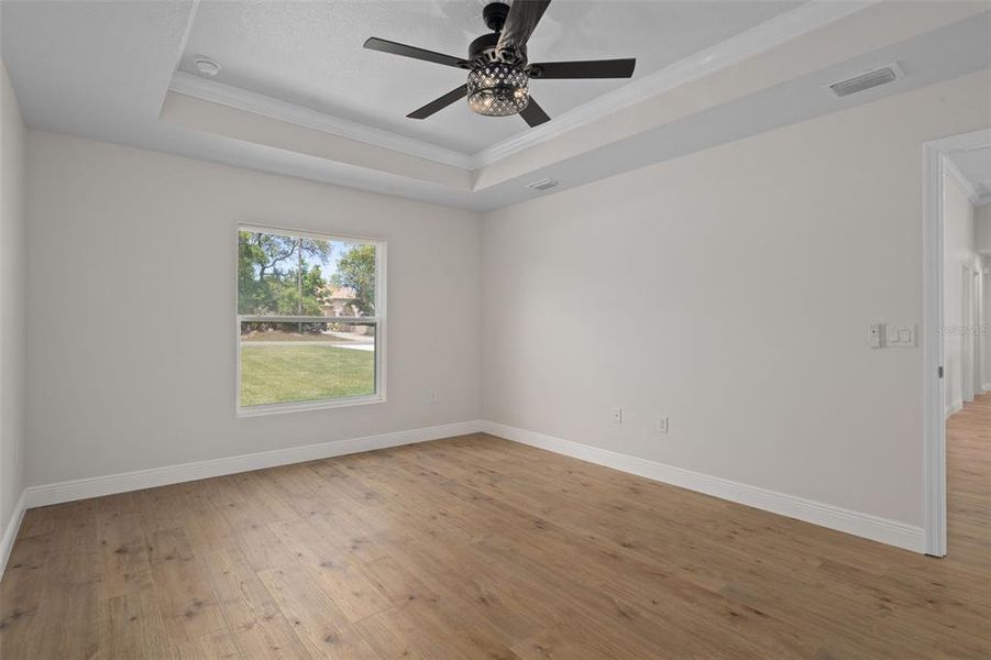 Spacious, unfurnished interior of a new home in , Weeki Wachee (Image 22).