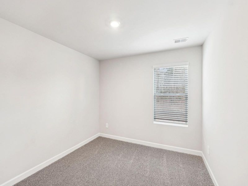 Spacious, unfurnished interior of a new home in Crossrail Station, Mooresville (Image 20).