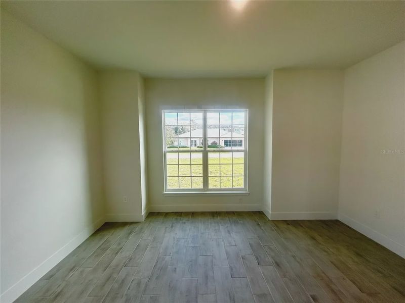 Spacious, unfurnished interior of a new home in Deep Creek, Punta Gorda (Image 14).