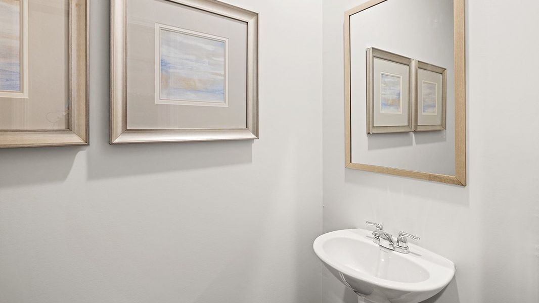 Representative furnished interior of a home built from the Cabral by D.R. Horton in Poplar Preserve, Newnan (Image 20).