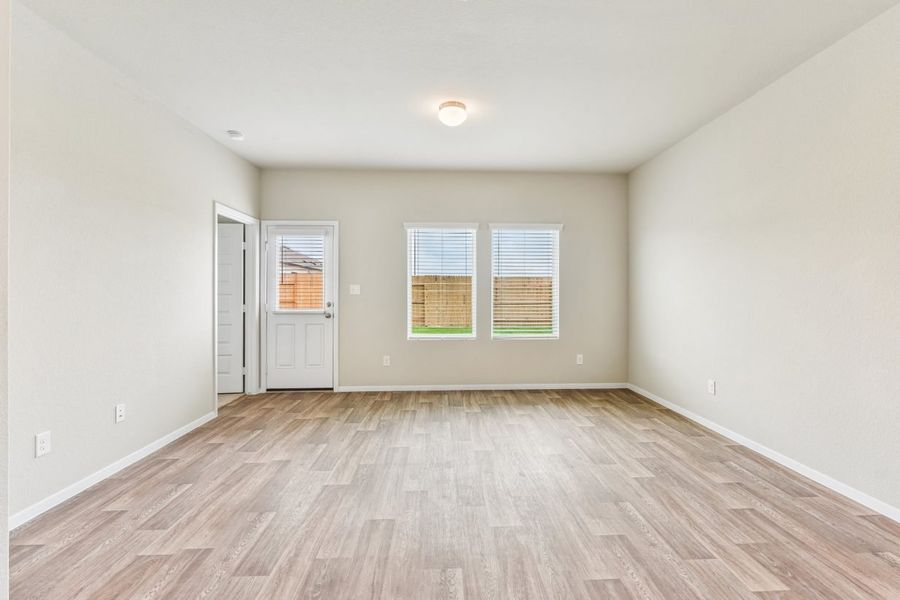 Spacious, unfurnished interior of a new home in Edgebrooke, Pflugerville (Image 14).