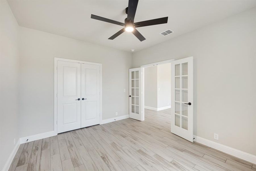 Spacious, unfurnished interior of a new home in Devonshire Classic 60-65, Forney (Image 32).