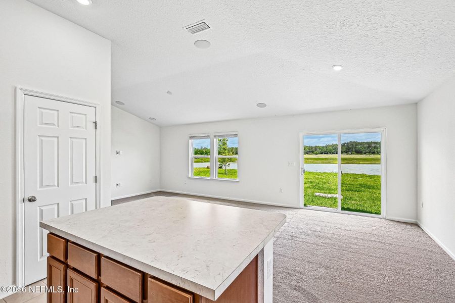 Spacious, unfurnished interior of a new home in , Jacksonville (Image 17).