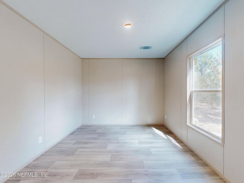 Spacious, unfurnished interior of a new home in , Keystone Heights (Image 26).