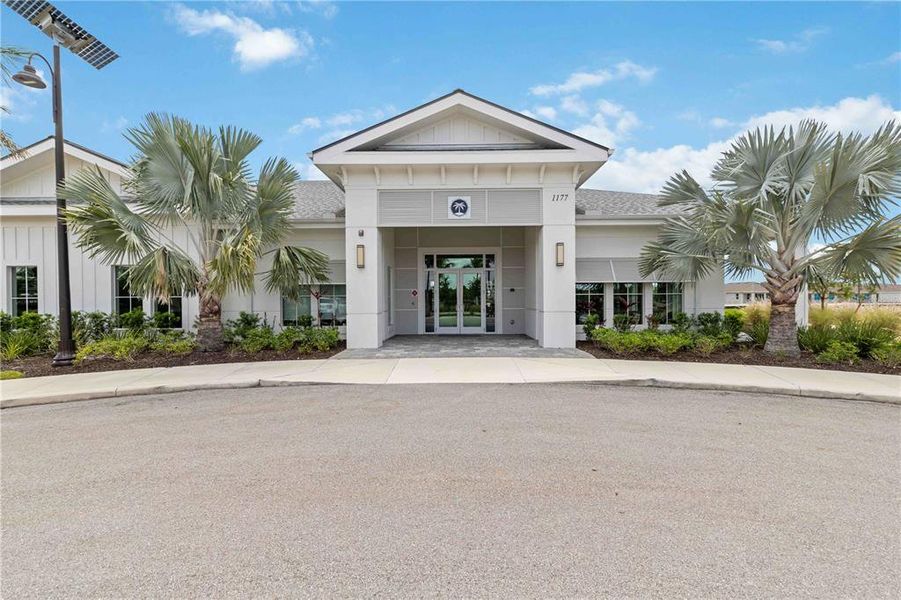 Community amenities in , Port Charlotte (Image 46).