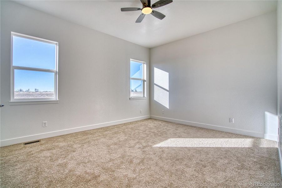 Spacious, unfurnished interior of a new home in , Hudson (Image 10).