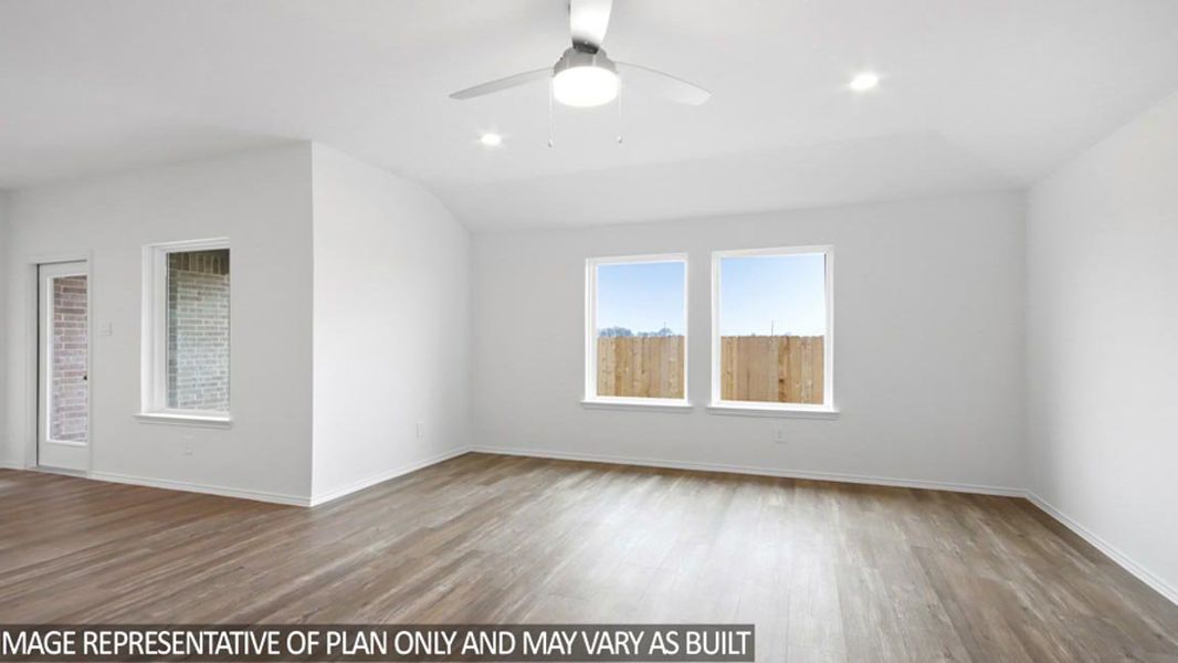Spacious, unfurnished interior of a new home in Porters Mill, New Caney (Image 8).