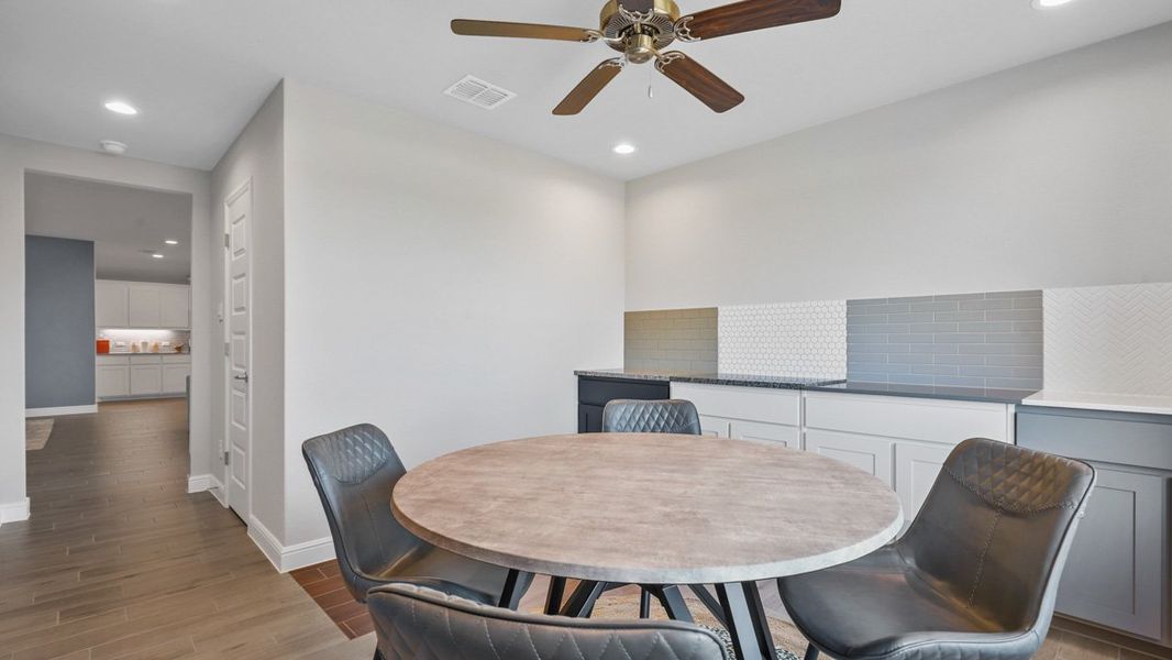 Furnished interior view inside a new home in Sandstone Estates, Granbury (Image 34). Furnished interior view inside a new home in Sandstone Estates, Granbury (Image 34).