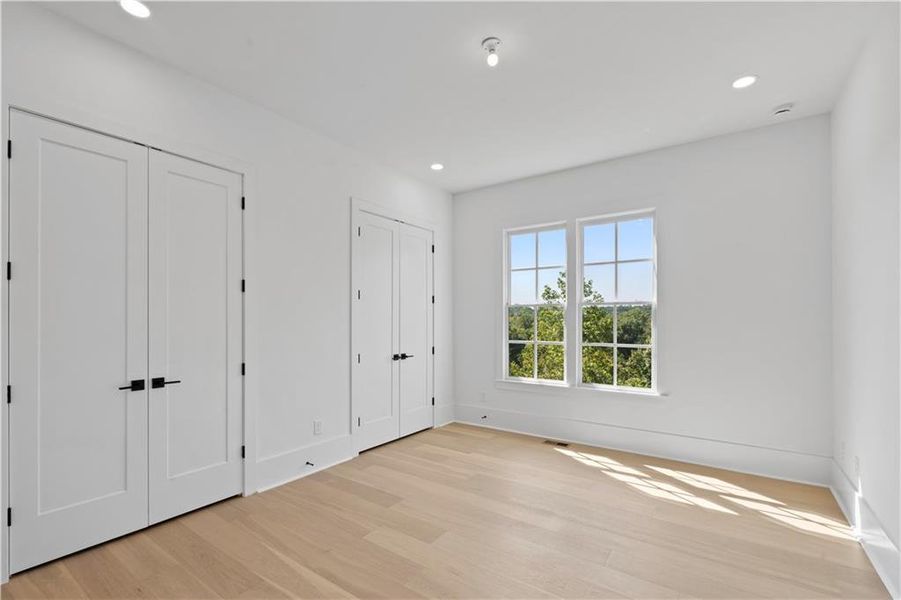 Spacious, unfurnished interior of a new home in , Suwanee (Image 21).