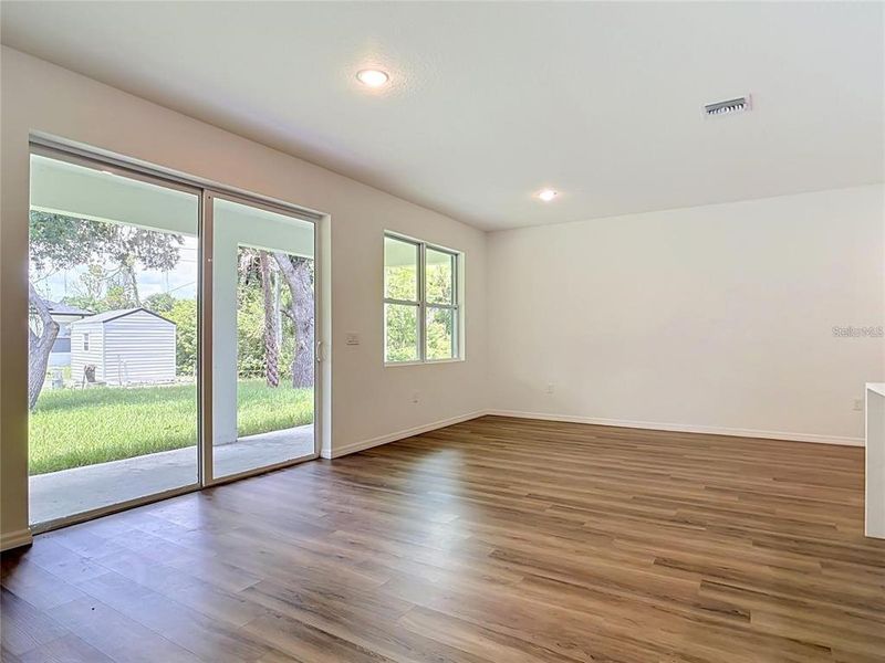 Spacious, unfurnished interior of a new home in , North Port (Image 16).