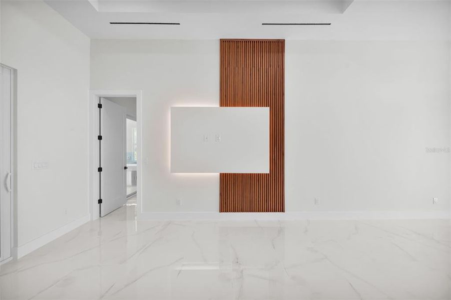 Spacious, unfurnished interior of a new home in , Punta Gorda (Image 40).