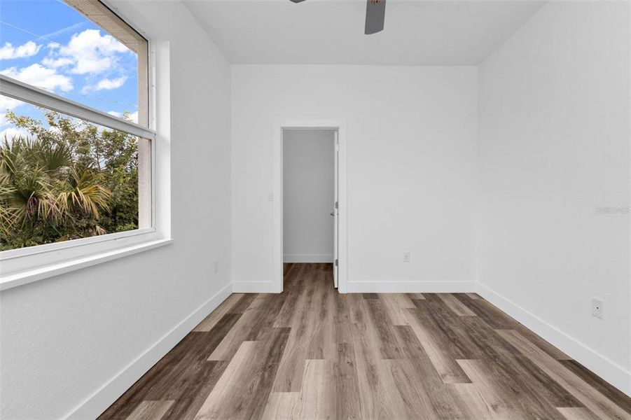 Spacious, unfurnished interior of a new home in , Punta Gorda (Image 49).