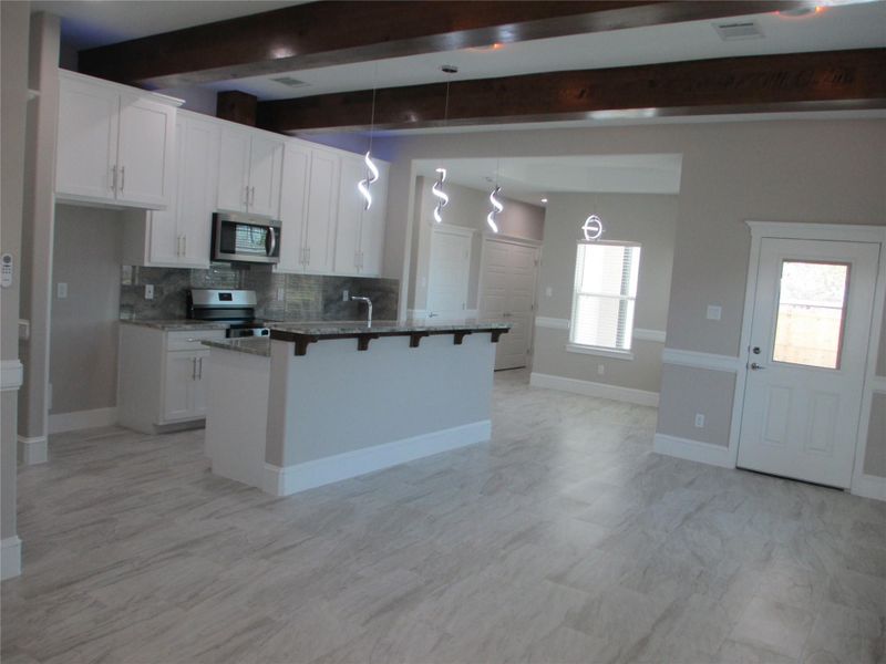 Furnished interior view inside a new home in , Baytown (Image 4).