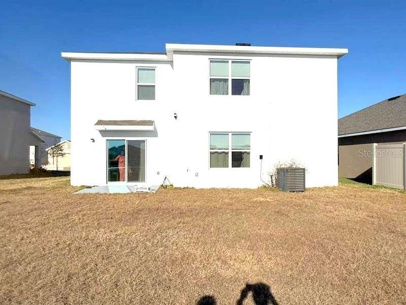 Exterior details and patio area of a home in Northwater at Two Rivers, Zephyrhills (Image 3).