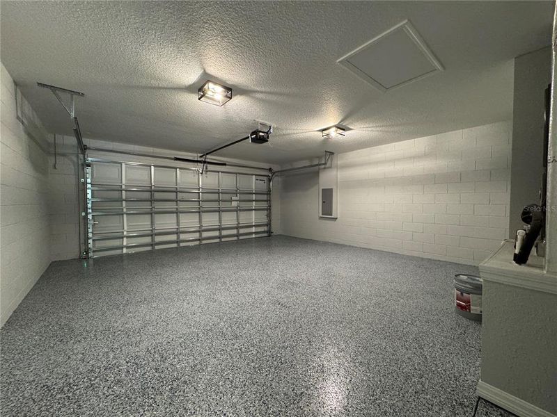 Spacious, unfurnished interior of a new home in , Ocala (Image 13).