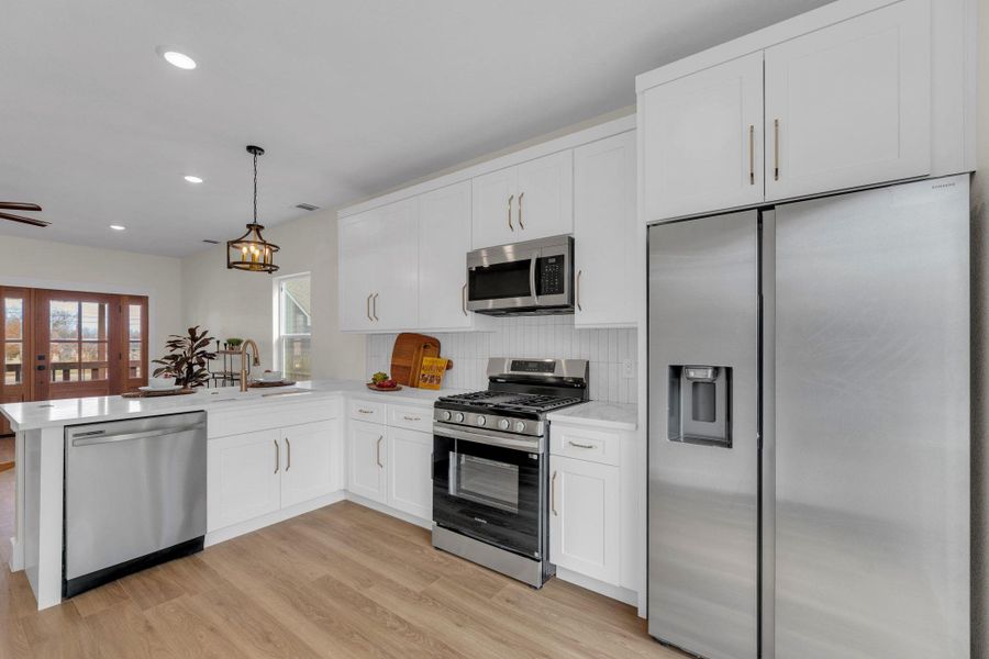 ADU Kitchen with Samsung Stainless appliance package.