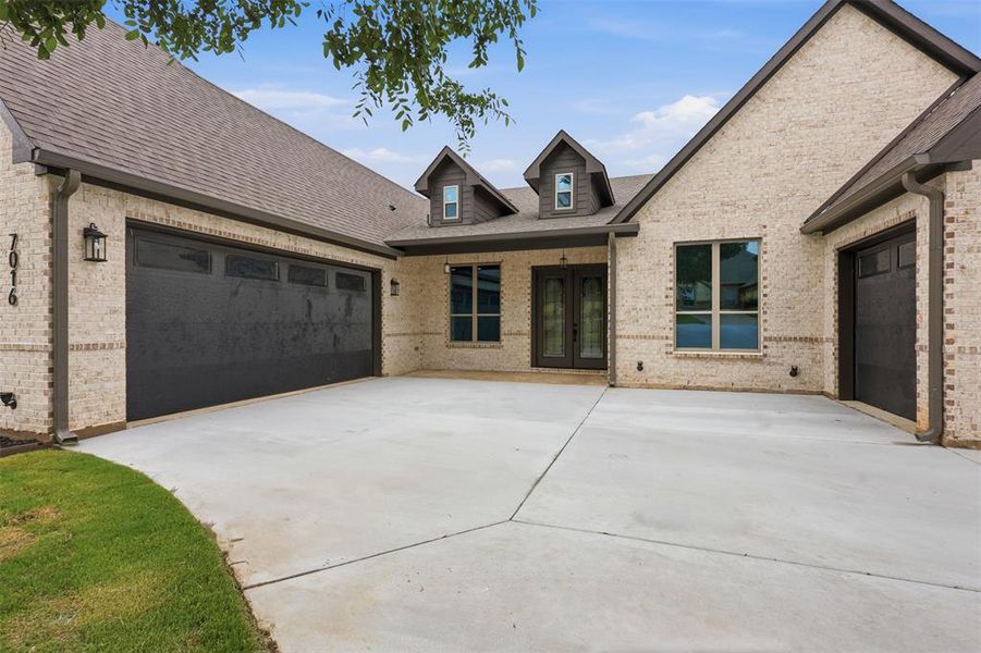 Exterior details and patio area of a home in , Granbury (Image 27). Exterior details and patio area of a home in , Granbury (Image 27).