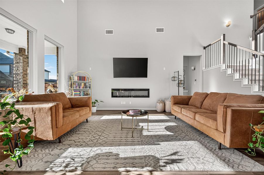 Furnished interior view inside a new home in StoneCreek Estates, Richmond (Image 22). Furnished interior view inside a new home in StoneCreek Estates, Richmond (Image 22).