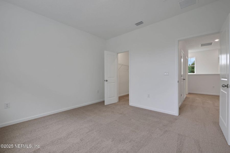 Spacious, unfurnished interior of a new home in The Hammock at Palm Harbor, Palm Coast (Image 20).