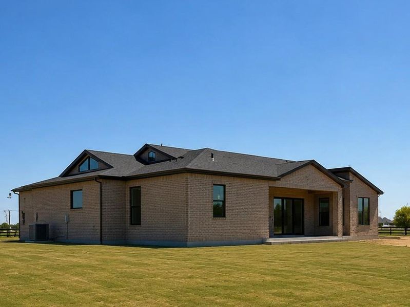 Exterior details and patio area of a home in , Northlake (Image 12).