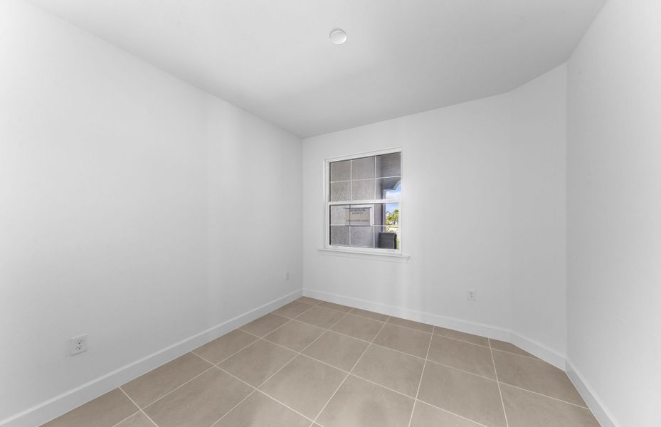 Spacious, unfurnished interior of a new home in TerraWalk at Babcock Ranch, Alva (Image 18).