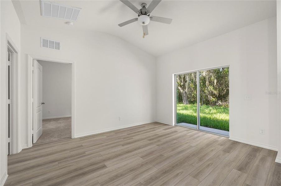 Spacious, unfurnished interior of a new home in Poinciana, Poinciana (Image 15).