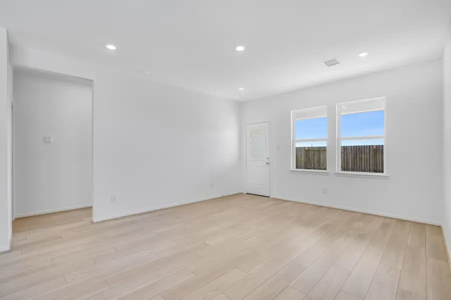 Spacious, unfurnished interior of a new home in Ryehill, Richmond (Image 13).