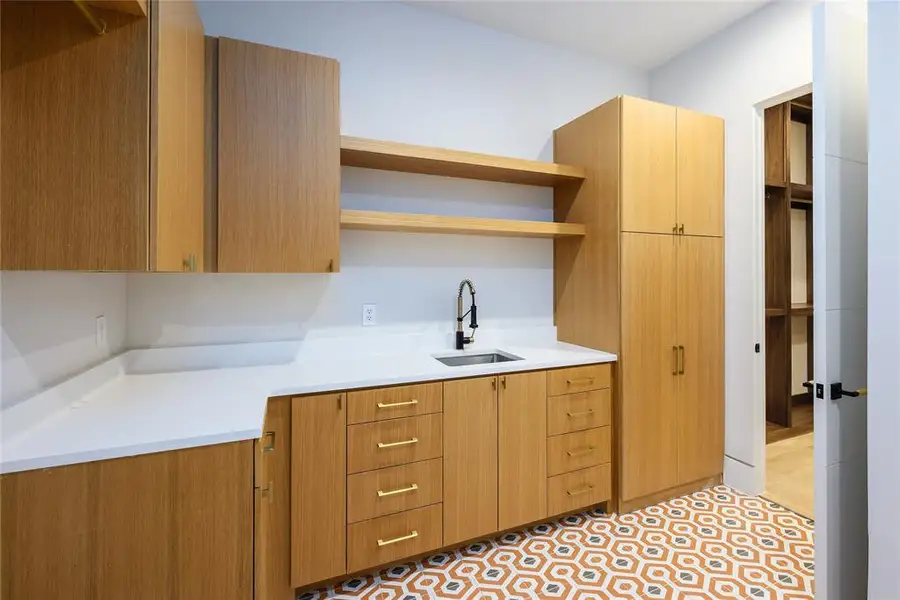 Furnished interior view inside a new home in , Dallas (Image 8).